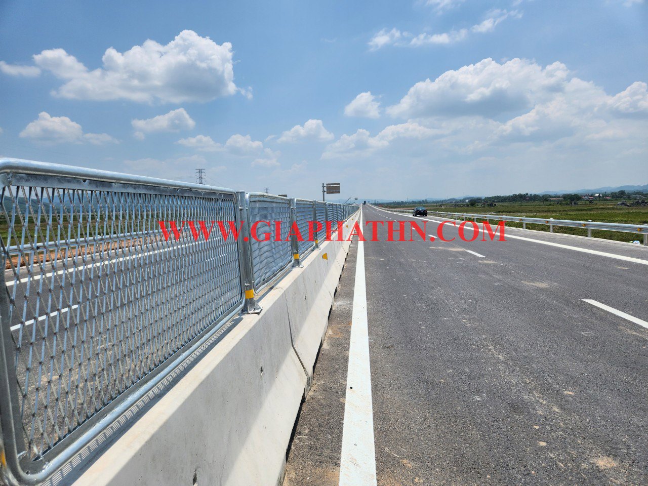 Lưới chống chói mạ kẽm nhúng nóng cao tốc Quốc lộ 45 - Nghi Sơn